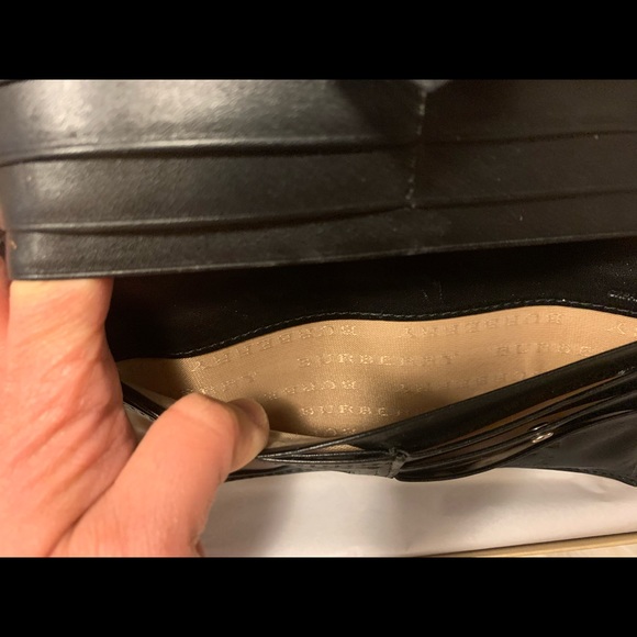 Burberry Wallet - Picture 6 of 8